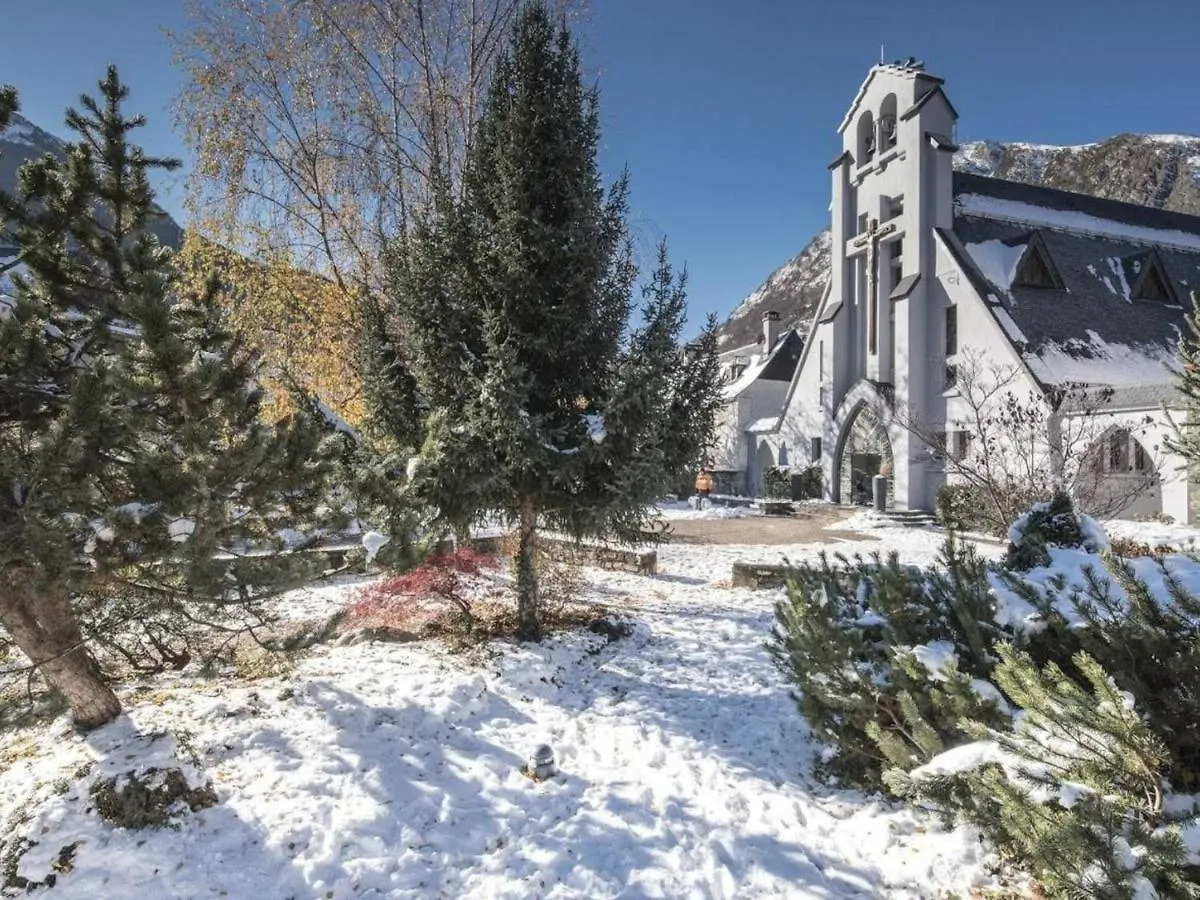 Appartement 6 Pers, Centre St-Lary, 2 Ch + Cabine, Garage, Balcon, Et Ascenseur - Fr-1-296-361 Saint-Lary-Soulan 0*,  Frankrike
